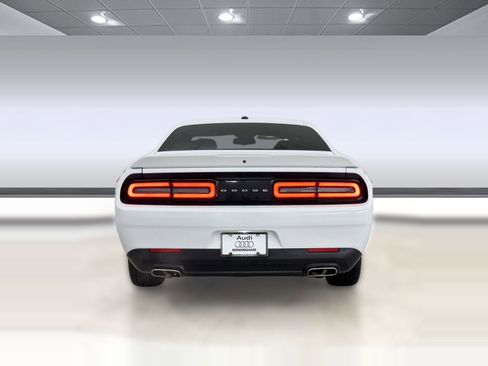 Used 2021 Dodge Challenger SXT image 10