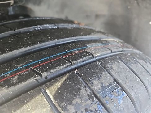 Used 2023 Ford Explorer Platinum w/ Technology Package image 41