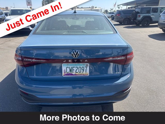 Used 2025 Volkswagen Jetta SE FWD image 4