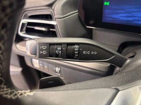 Used 2026 Chevrolet Traverse LT FWD image 30