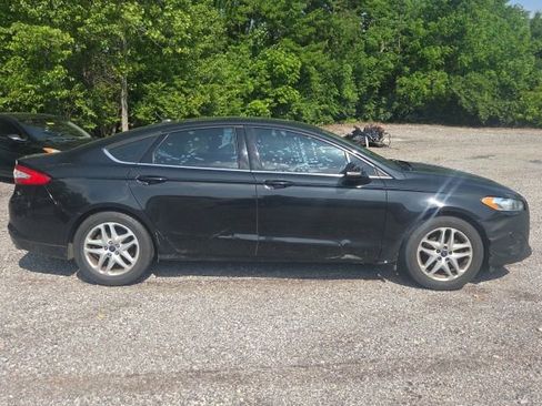 Used 2014 Ford Fusion SE FWD image 5