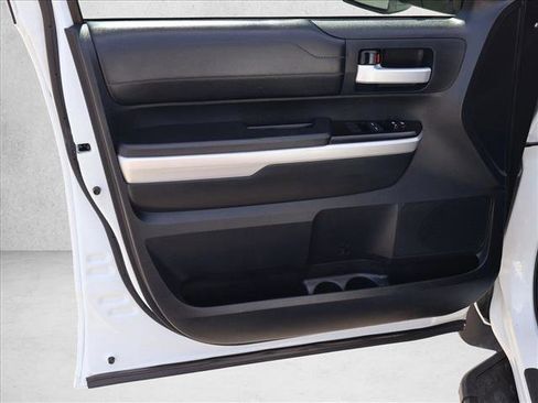 Used 2015 Toyota Tundra Limited AWD/4WD image 9