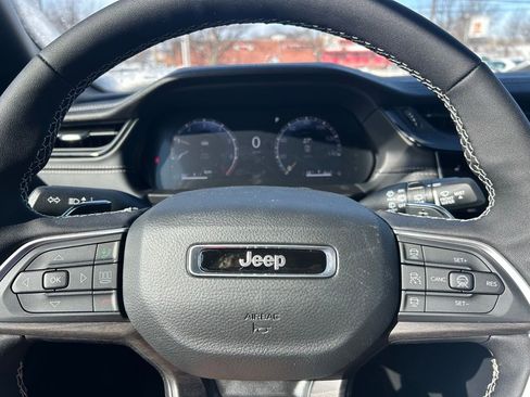 New 2026 Jeep Grand Cherokee Altitude AWD/4WD image 17