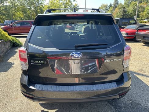 Used 2017 Subaru Forester 2.5i Premium w/ All-Weather Package AWD/4WD image 5