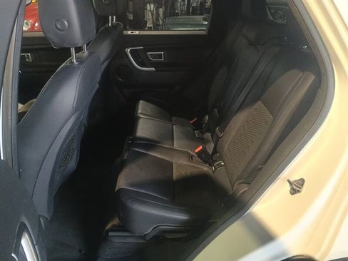 Used 2019 Land Rover Discovery Sport SE AWD/4WD image 23
