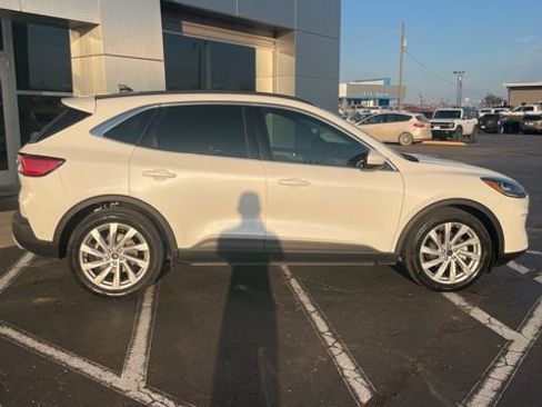 Used 2022 Ford Escape Titanium w/ Titanium Elite Package image 7