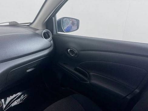 Used 2018 Nissan Versa SV FWD image 19