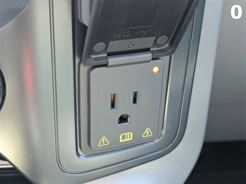 New 2025 Ford F150 Lariat w/ Equipment Group 501A Mid image 15