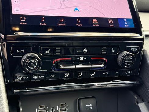 New 2025 Jeep Grand Cherokee L Limited image 15