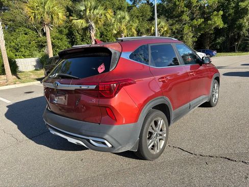 Certified 2021 Kia Seltos S FWD image 4