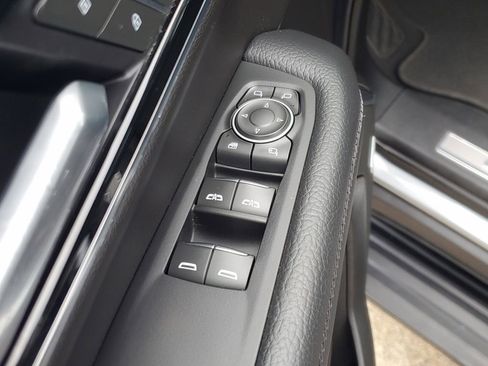 Used 2025 GMC Yukon Denali AWD/4WD image 20