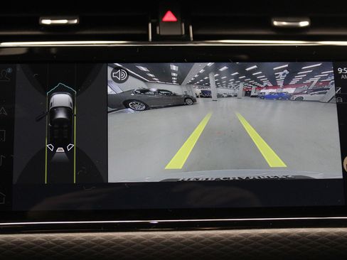 Used 2023 Land Rover Range Rover Evoque R-Dynamic S image 32