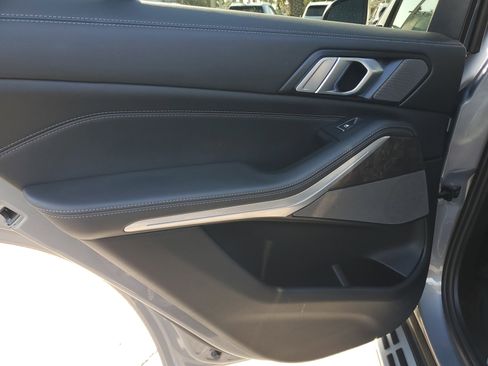 Used 2025 BMW X5 sDrive40i image 10