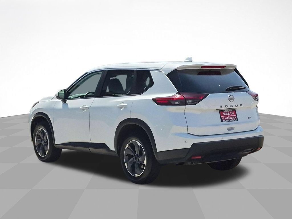 Certified 2024 Nissan Rogue SV FWD image 7