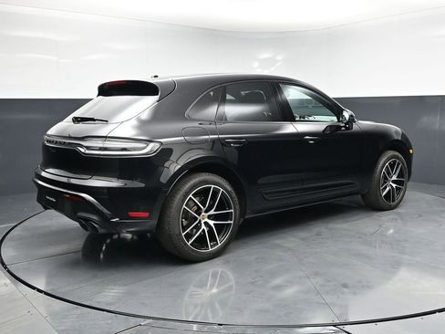 Used 2025 Porsche Macan AWD/4WD image 8