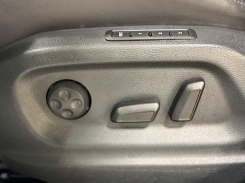 Used 2017 Volkswagen Tiguan Sport AWD/4WD image 19