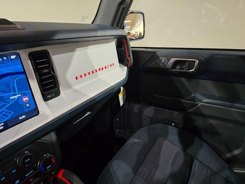 New 2025 Ford Bronco Heritage Edition image 24