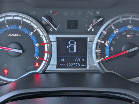 Used 2016 Toyota 4Runner SR5 image 23