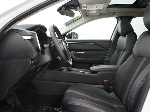 Certified 2025 MAZDA CX-50 AWD 2.5 S w/ Premium Package image 19