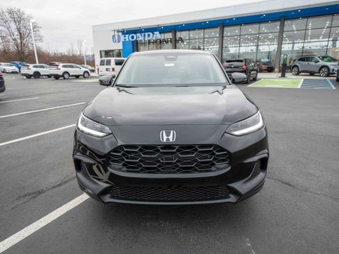 New 2026 Honda HR-V LX image 2