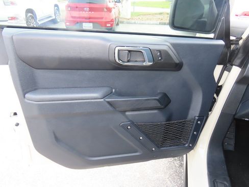 Certified 2025 Ford Bronco Badlands image 24