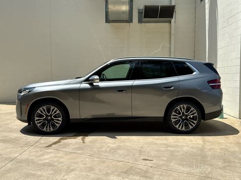 Used 2025 BMW X3 xDrive30i w/ Convenience Package image 5