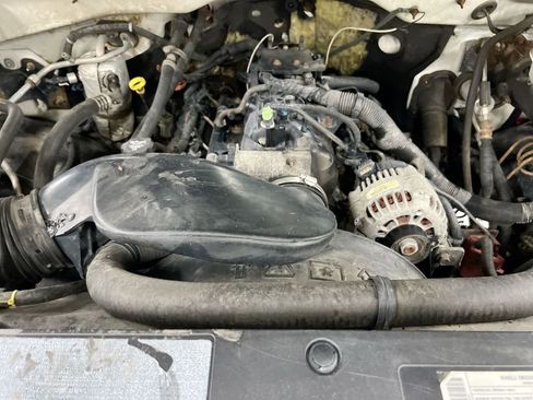 Used 2003 Chevrolet Silverado 2500 4x4 Crew Cab image 21