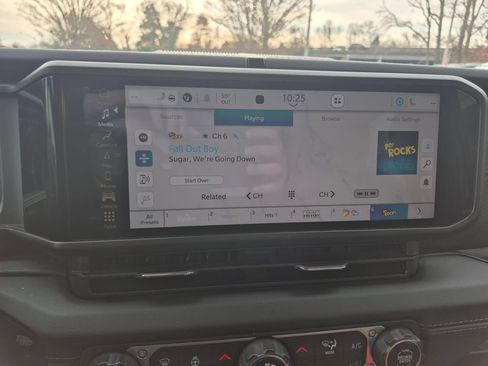 Used 2024 Jeep Wrangler Rubicon w/ XTREMEE 35" Tire Package image 24