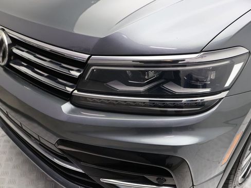 Used 2019 Volkswagen Tiguan SEL Premium R-Line w/ 3rd Row Seat Package AWD/4WD image 3