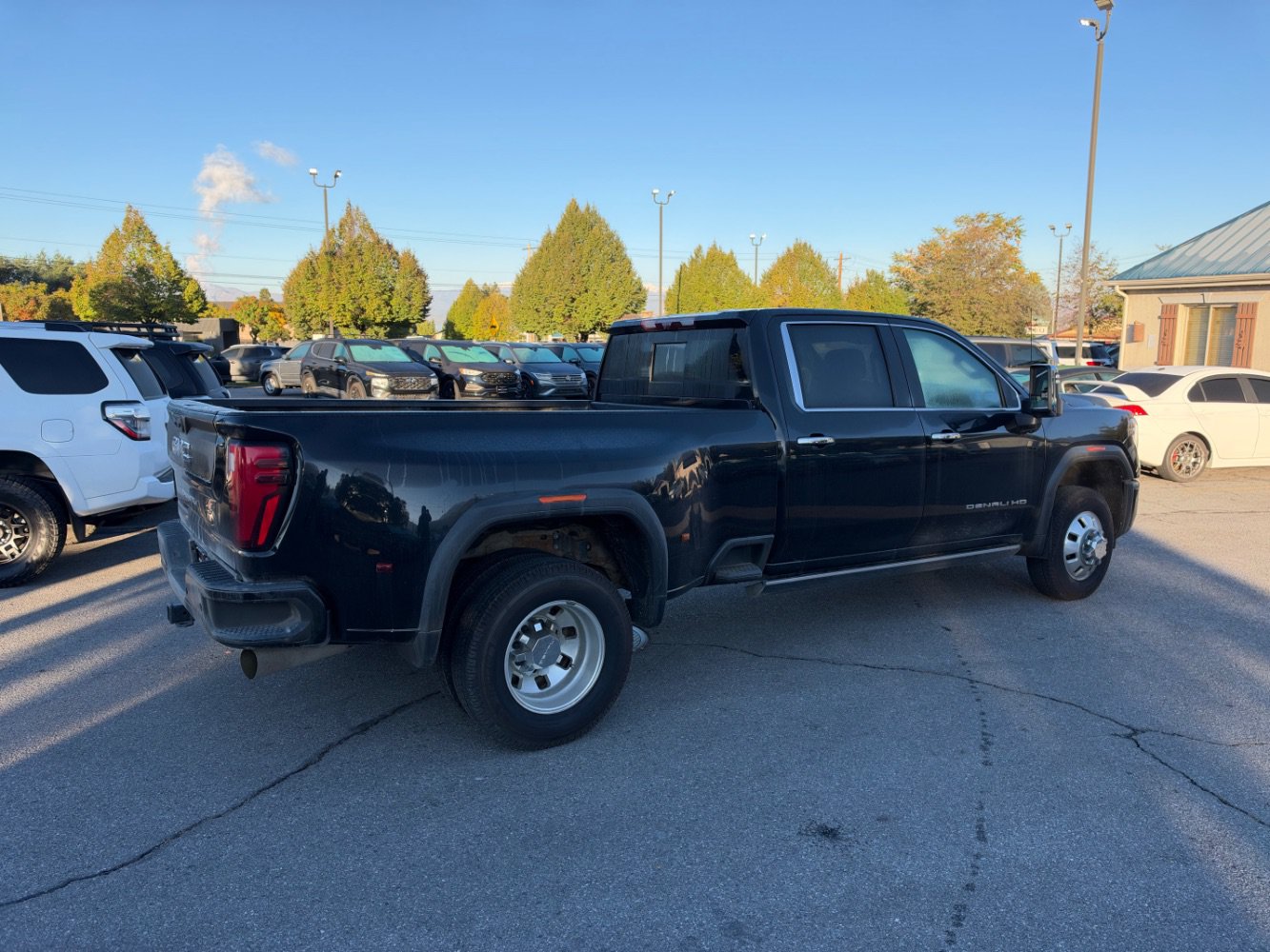 Used 2024 GMC Sierra 3500 Denali Ultimate AWD/4WD image 5