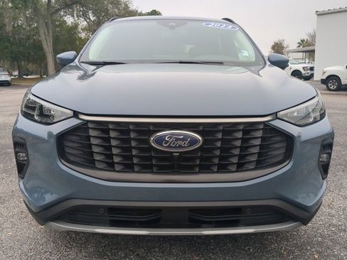 Used 2024 Ford Escape Platinum image 9