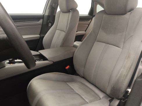Used 2019 Honda Accord EX image 17