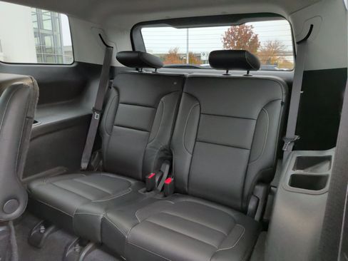 Used 2019 GMC Acadia SLT image 30