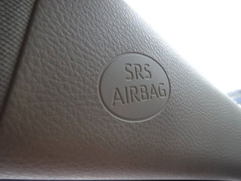 Used 2022 Toyota Camry XLE w/ Navigation Upgrade Package image 42