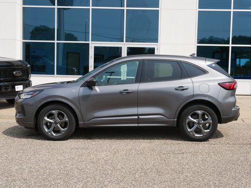 Certified 2023 Ford Escape ST-Line w/ Tech Pack #1 AWD/4WD image 5