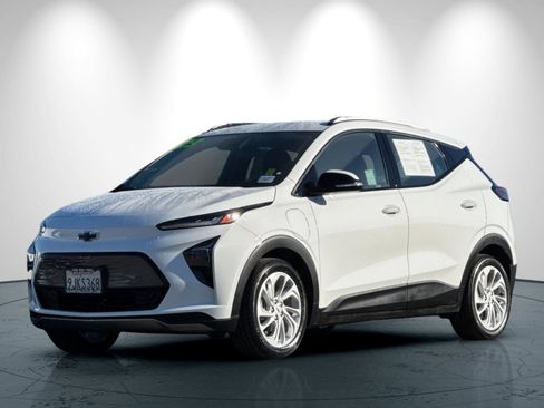 Used 2023 Chevrolet Bolt EUV LT w/ Driver Confidence Package image 8