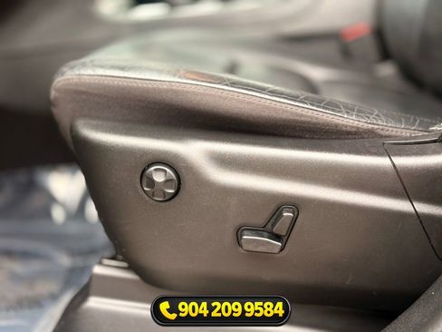 Used 2020 Jeep Grand Cherokee Limited AWD/4WD image 15
