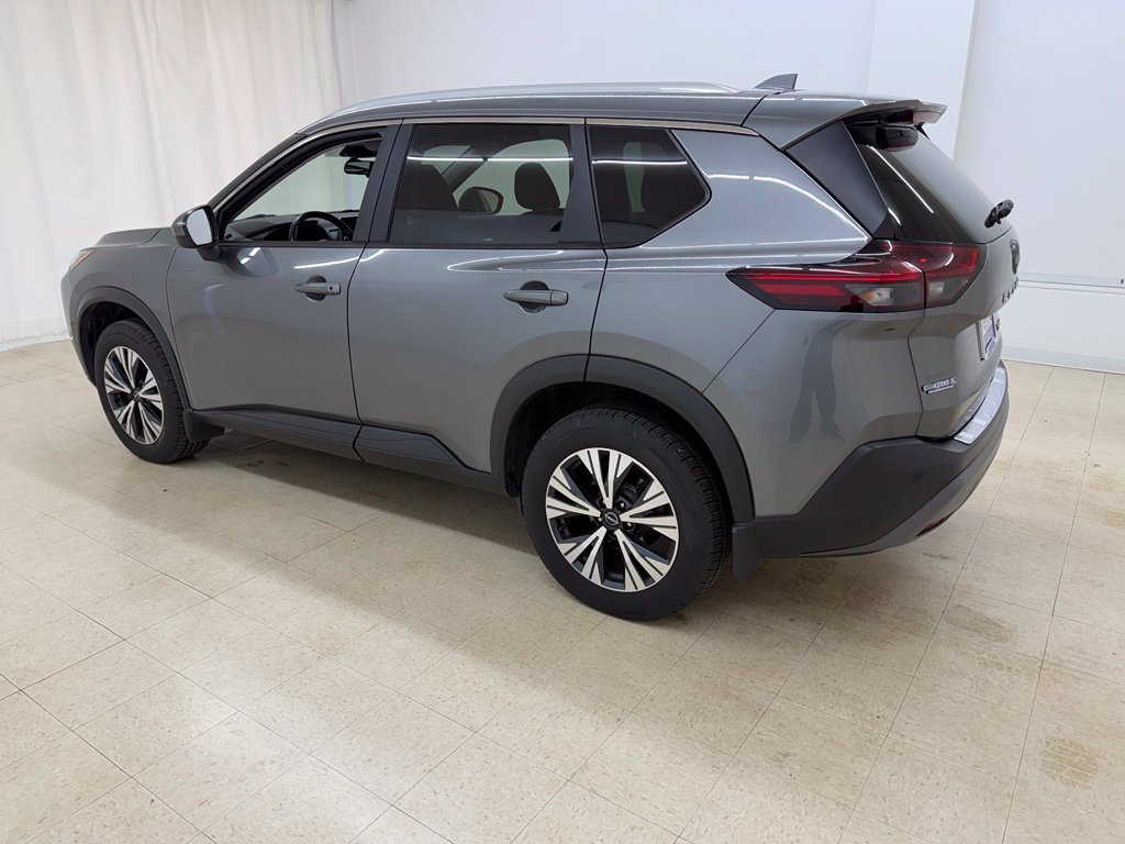 Used 2023 Nissan Rogue SV w/ SV Premium B Package AWD/4WD image 3