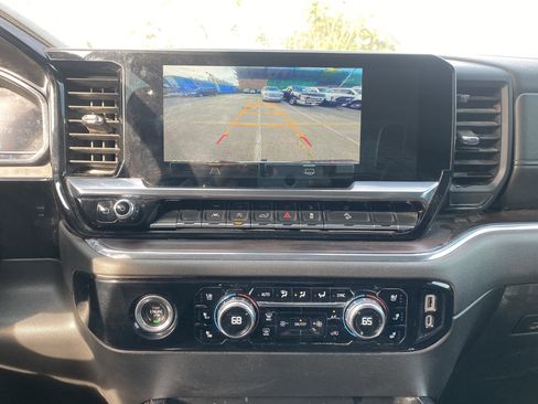 Used 2022 GMC Sierra 1500 SLT w/ SLT Convenience Package image 15