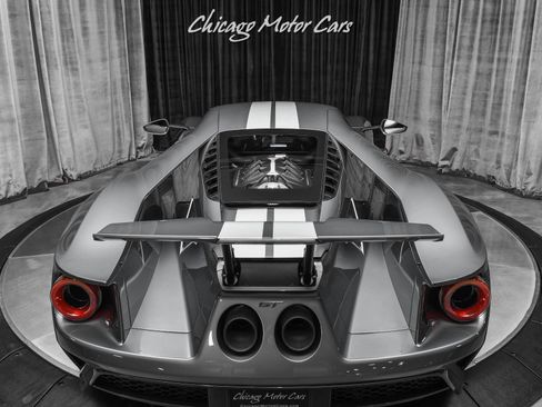 Used 2019 Ford GT RWD image 38