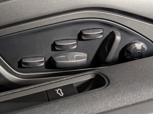 Used 2025 Porsche 911 Targa 4 GTS image 28