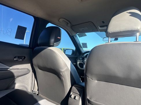 Used 2023 Nissan Kicks SR w/ SR Premium Package image 15