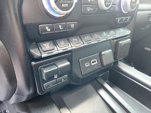 Used 2023 GMC Sierra 3500 Denali w/ Denali Ultimate Package image 19