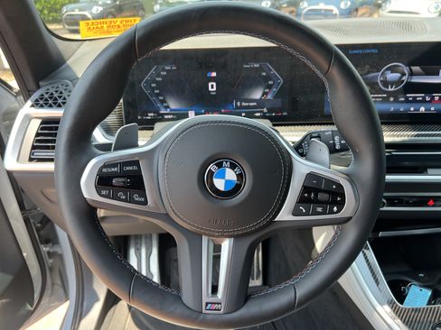 Used 2025 BMW X5 M60i AWD/4WD image 18