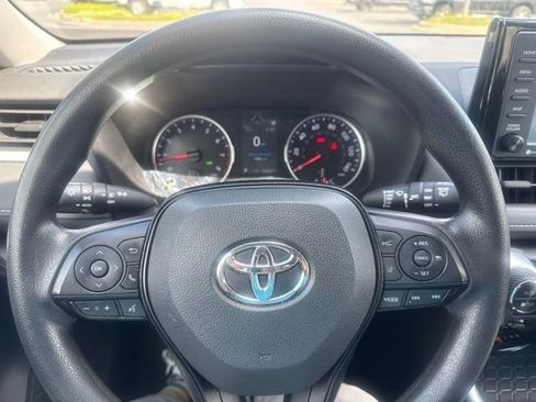 Used 2020 Toyota RAV4 XLE w/ Convenience Package AWD/4WD image 7