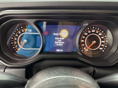 Used 2025 Jeep Gladiator Mojave w/ Convenience Group image 14