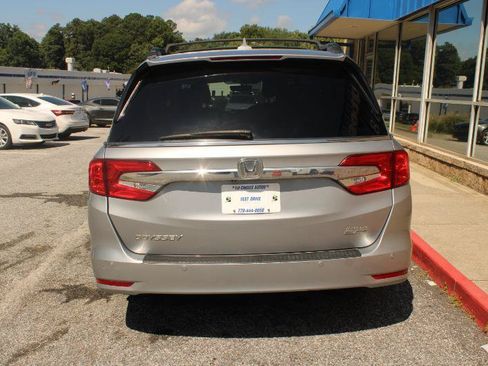 Used 2018 Honda Odyssey Elite image 5