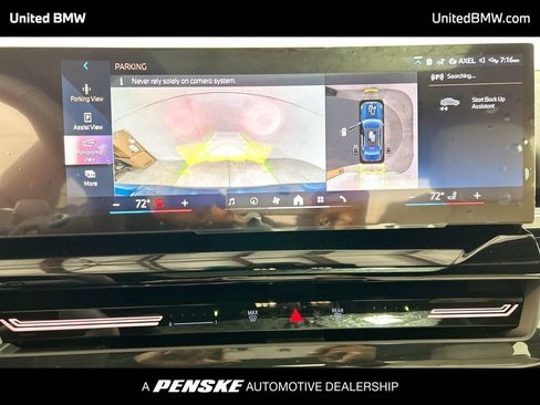 Used 2025 BMW 530i w/ Premium Package image 17