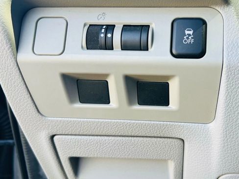 Used 2018 Subaru Forester 2.5i Premium w/ All-Weather Package image 19