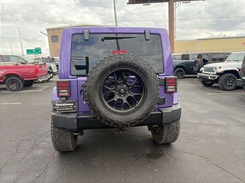 Used 2018 Jeep Wrangler Unlimited Sahara image 6